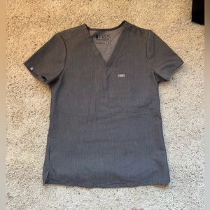 Figs one pocket scrub top in graphite